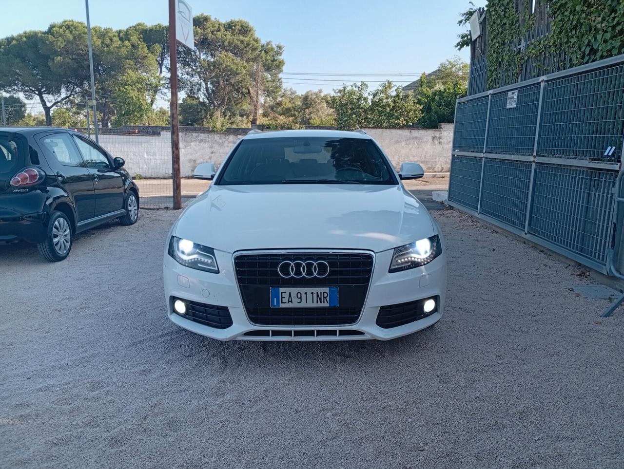 Audi A4 Avant 2.0 TDI 143CV F.AP. Ambiente S.line Interno Esterno