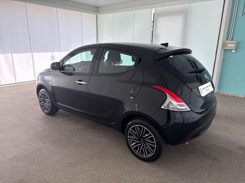 Lancia Ypsilon 1.0 FireFly 70cv Hybrid Oro