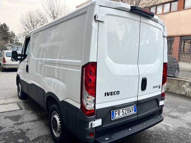 IVECO Daily 35C 140CV Passo corto tetto basso Furgone