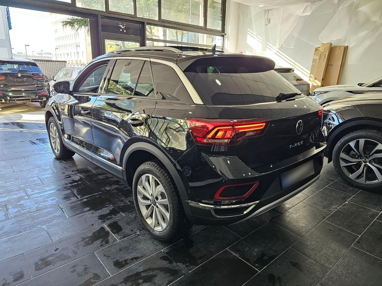 Volkswagen T-Roc Style C.17" Tetto Apribile Led Navi PDC Camera TDI