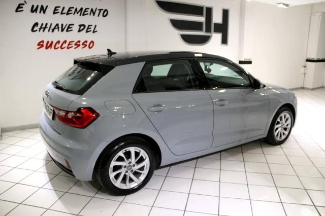 Audi A1 25 1.0 tfsi Identity Black s-tronic