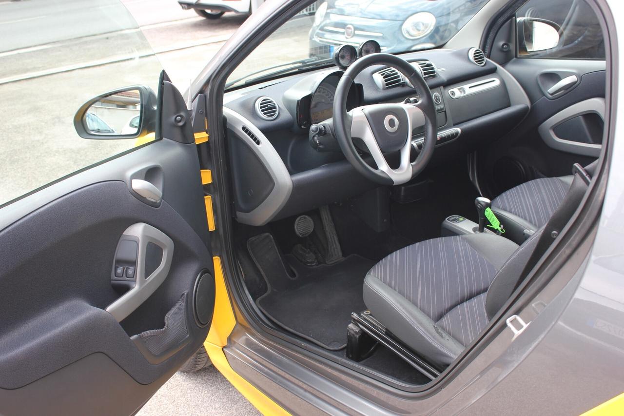 smart forTwo 1.0 mhd Pulse 71cv SERVOSTERZO MIX PELLE GARANZIA 12 MESI KM REALI CERTIFICATI