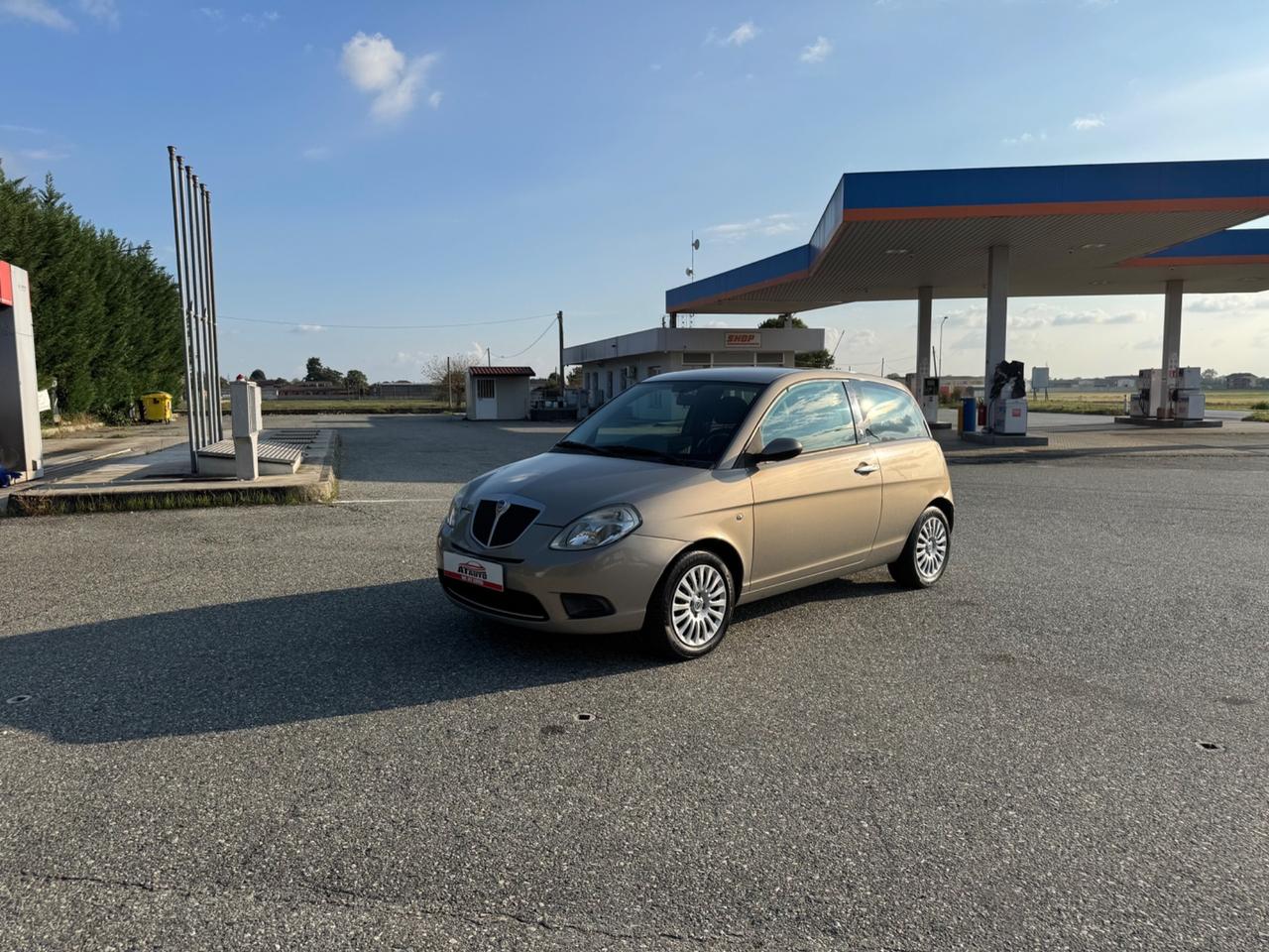 Lancia Ypsilon 1.4 Argento Ecochic GPL