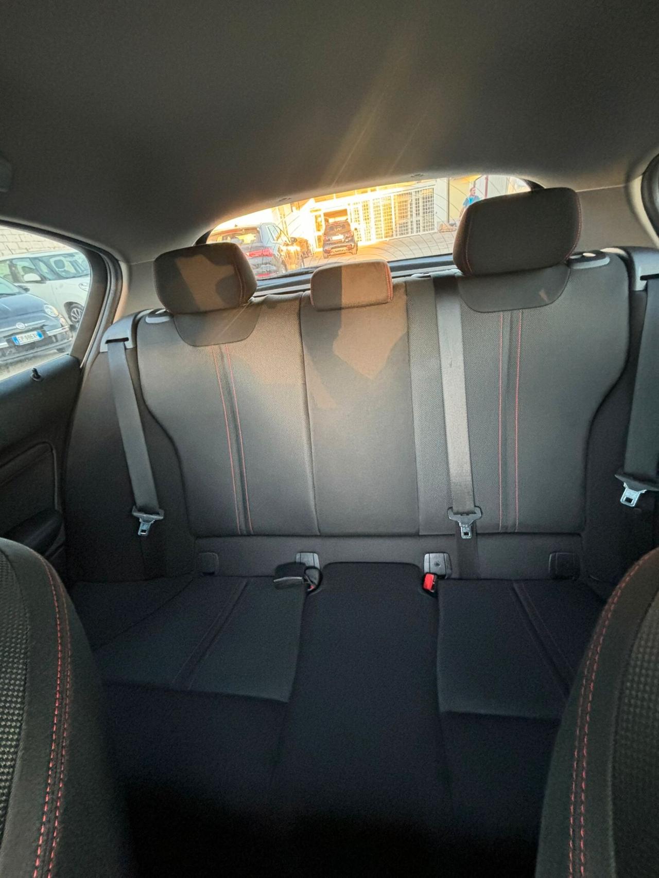 Bmw 116 116i 5p. Urban