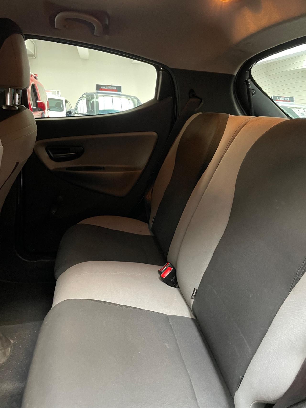 Lancia Ypsilon 0.9 Neopatentati Euro 5