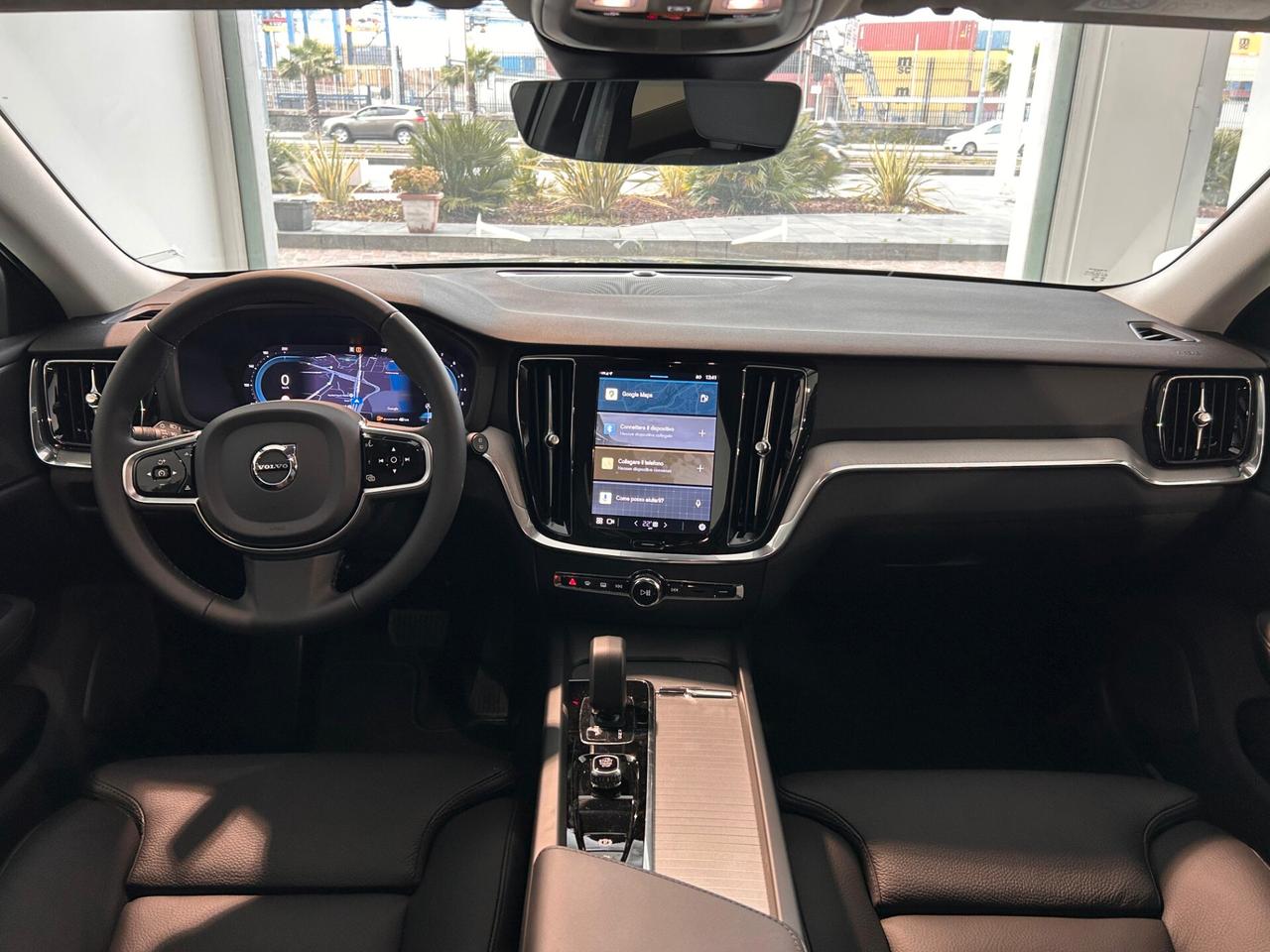 Volvo V60 B4 aut. Plus Dark *ANCHE AUTOCARRO*
