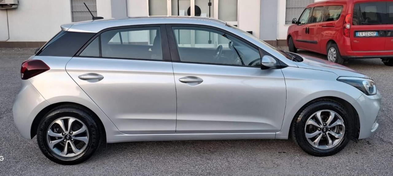 Hyundai i20 1.2 5 porte Econext Connectline