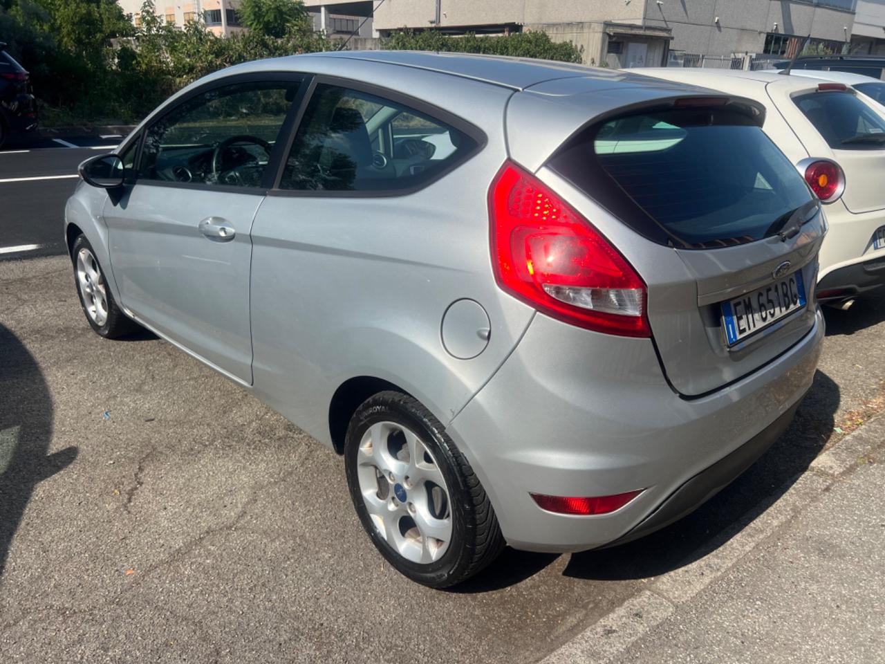 Ford Fiesta 1.4 TDCi 70CV 5 porte Titanium
