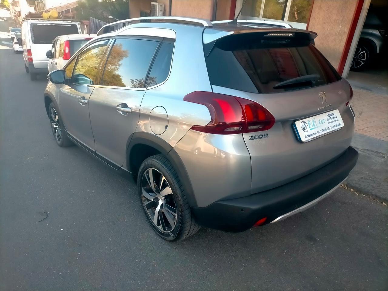 Peugeot 2008 BlueHDi 100 S&S Black Matt