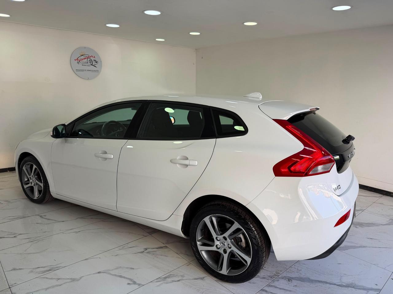 Volvo V40 D2 2.0 TDI 120 CV -UNIPRO-GARANTITA -2018