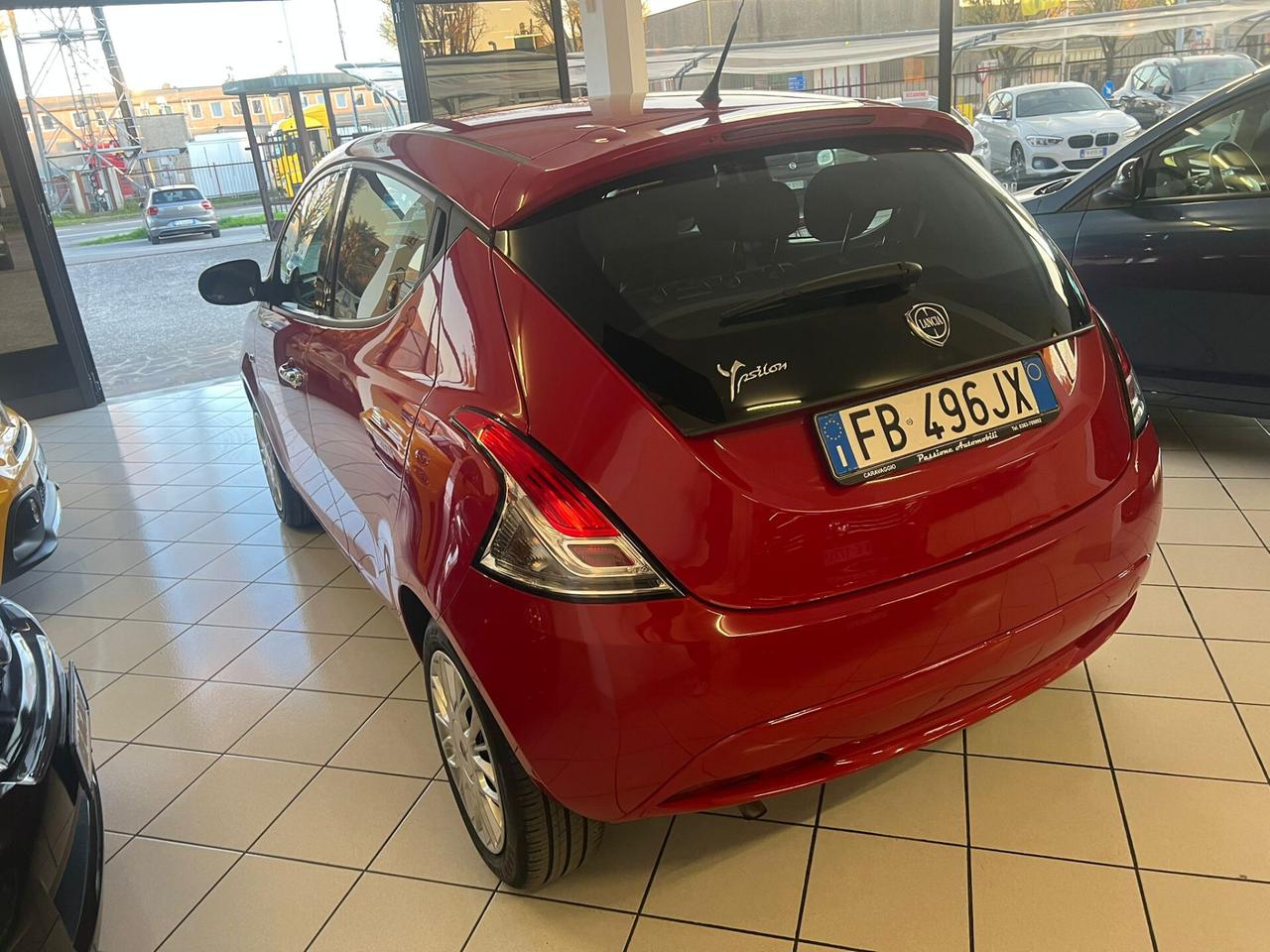 Lancia Ypsilon 1.2 69 CV 5 porte Gold