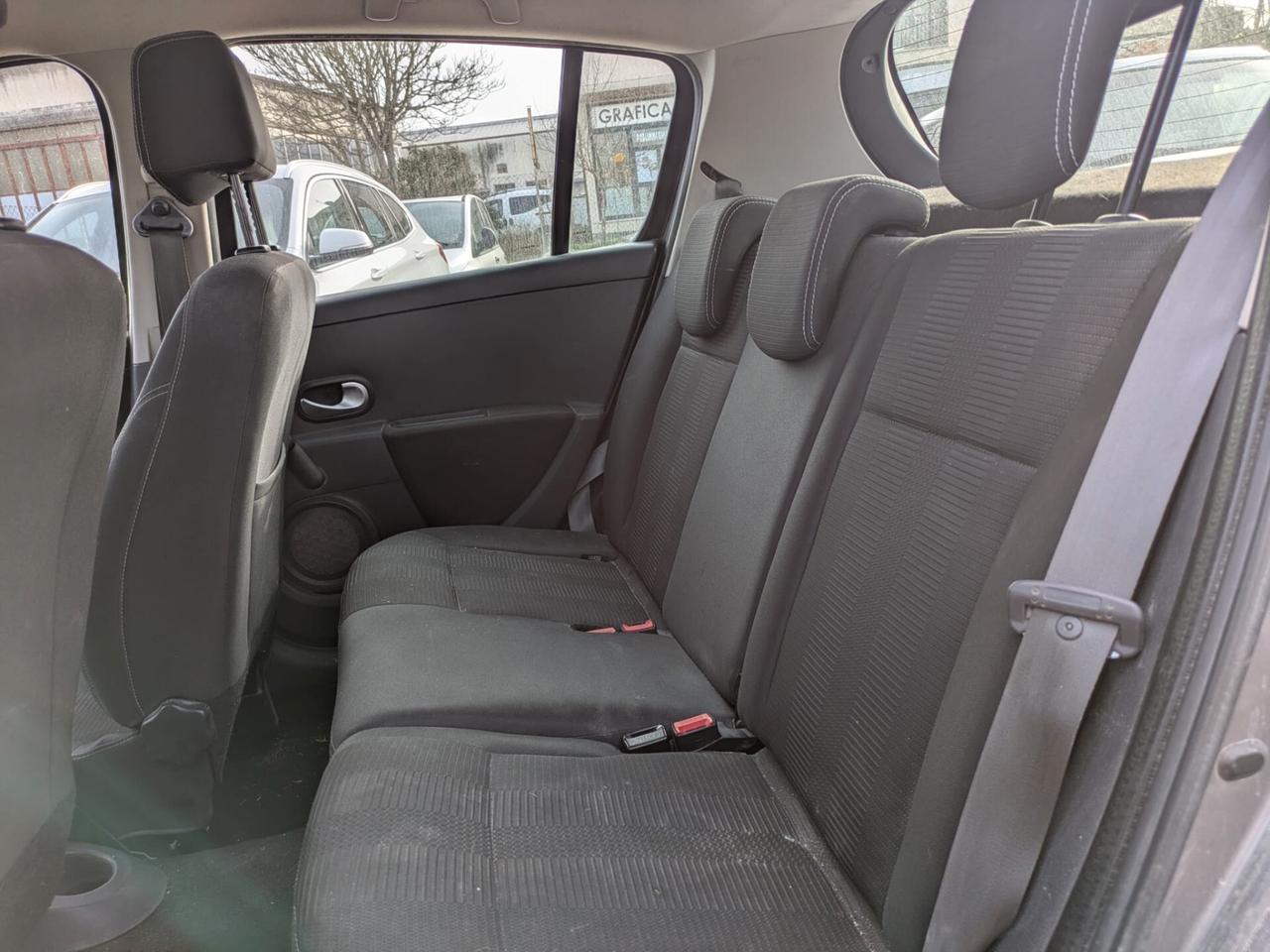 Renault Clio 1.2 16V 5 porte Luxe