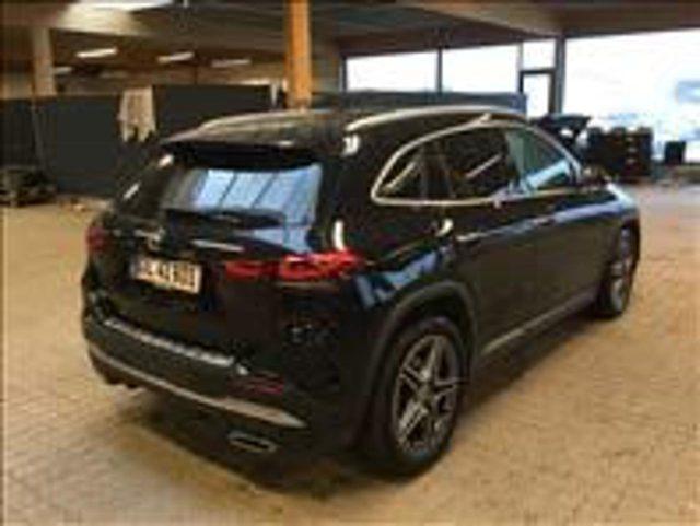 MERCEDES-BENZ GLA 200 Automatic Premium