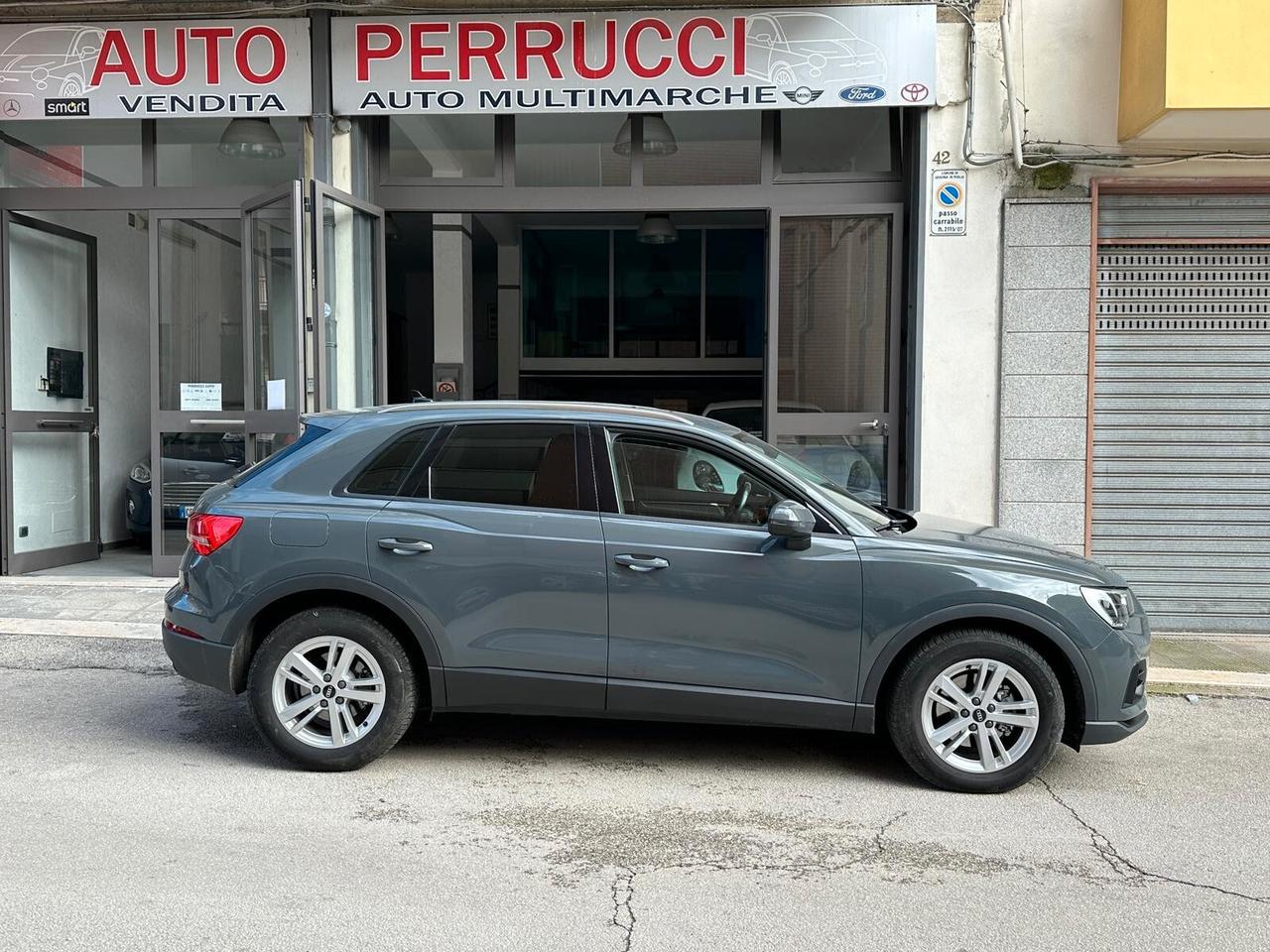 Audi Q3 2.0 TDI S tronic Advanced *FULL*