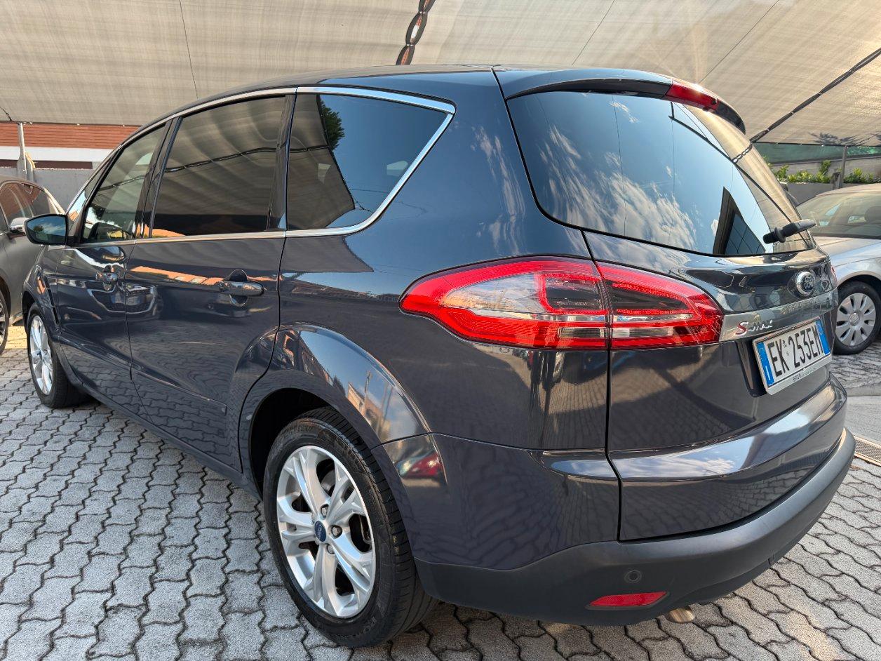 Ford S-Max 2.0 tdci Titanium c/radio 163cv powershift 7 POSTI CAMBIO NUOVO !!!