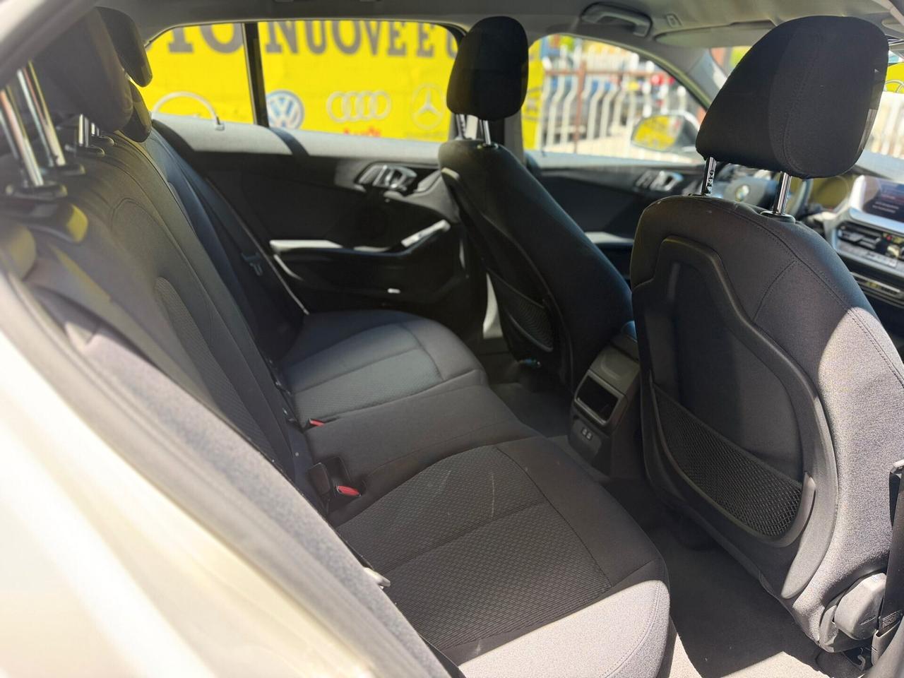Bmw 116d 5p. Sport