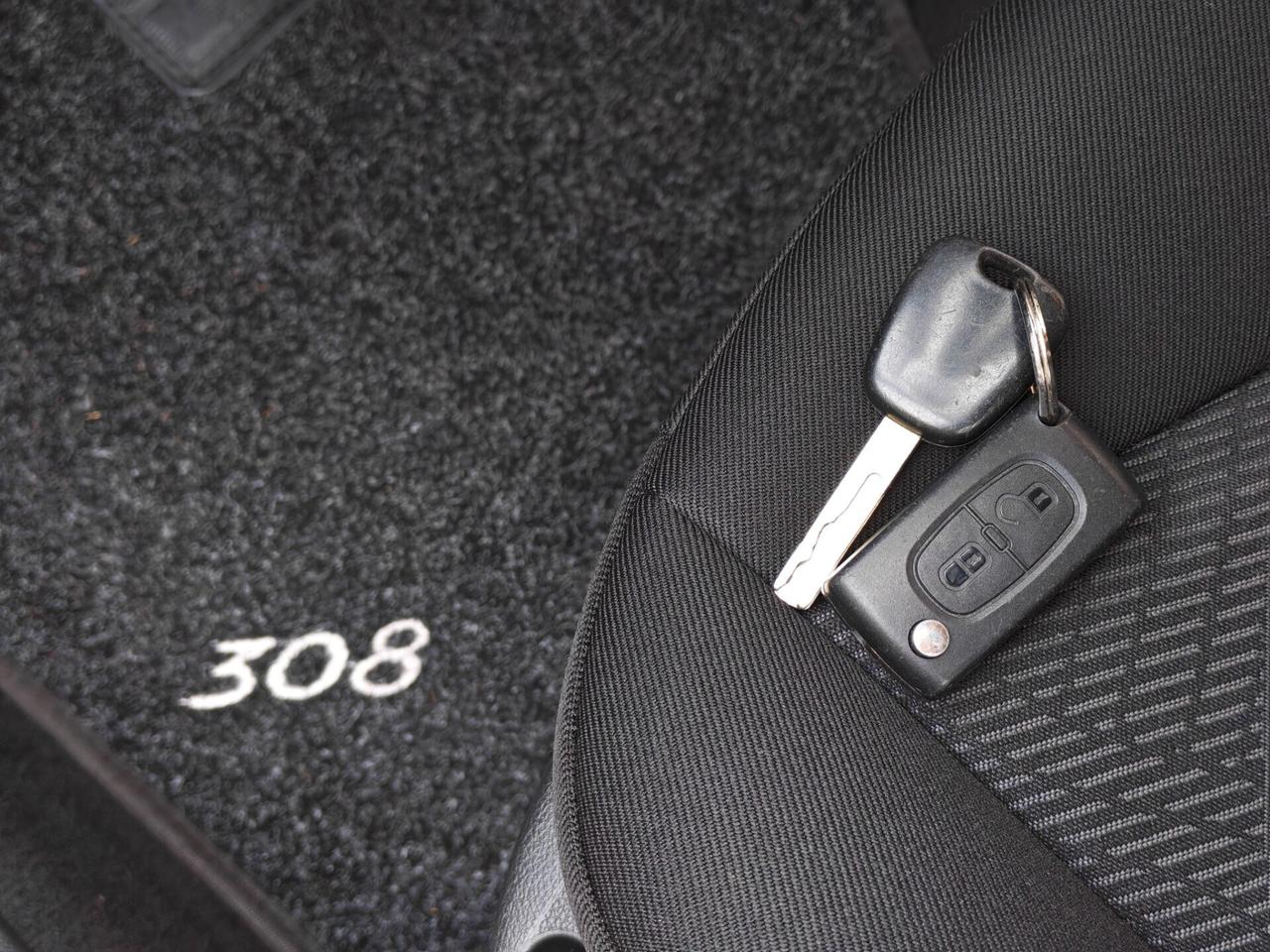 Peugeot 308 SW 1.4 BENZINA 98cv / 97.000km / Unipro