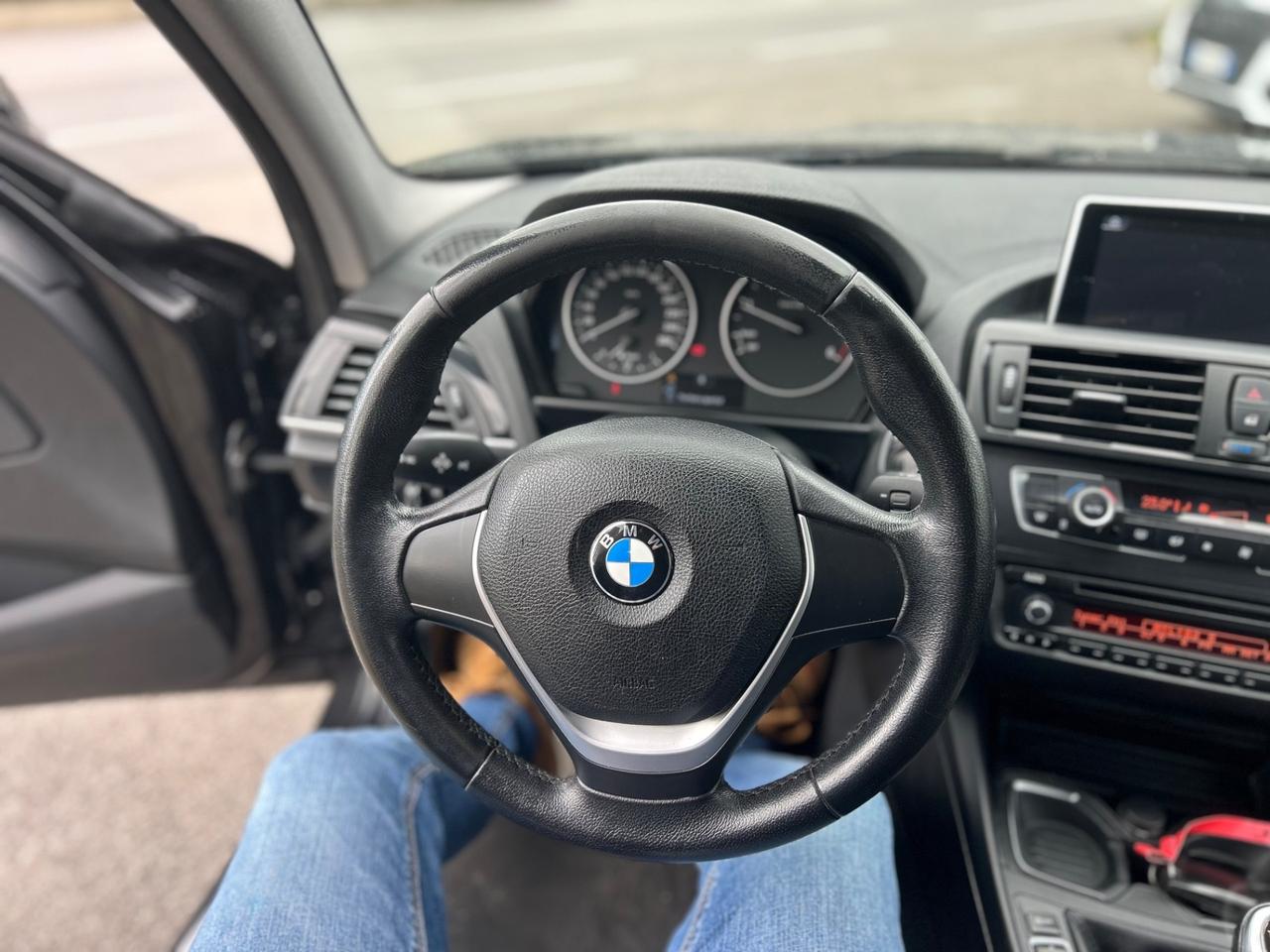 Bmw 118 118d 5p. Urban tetto apribile