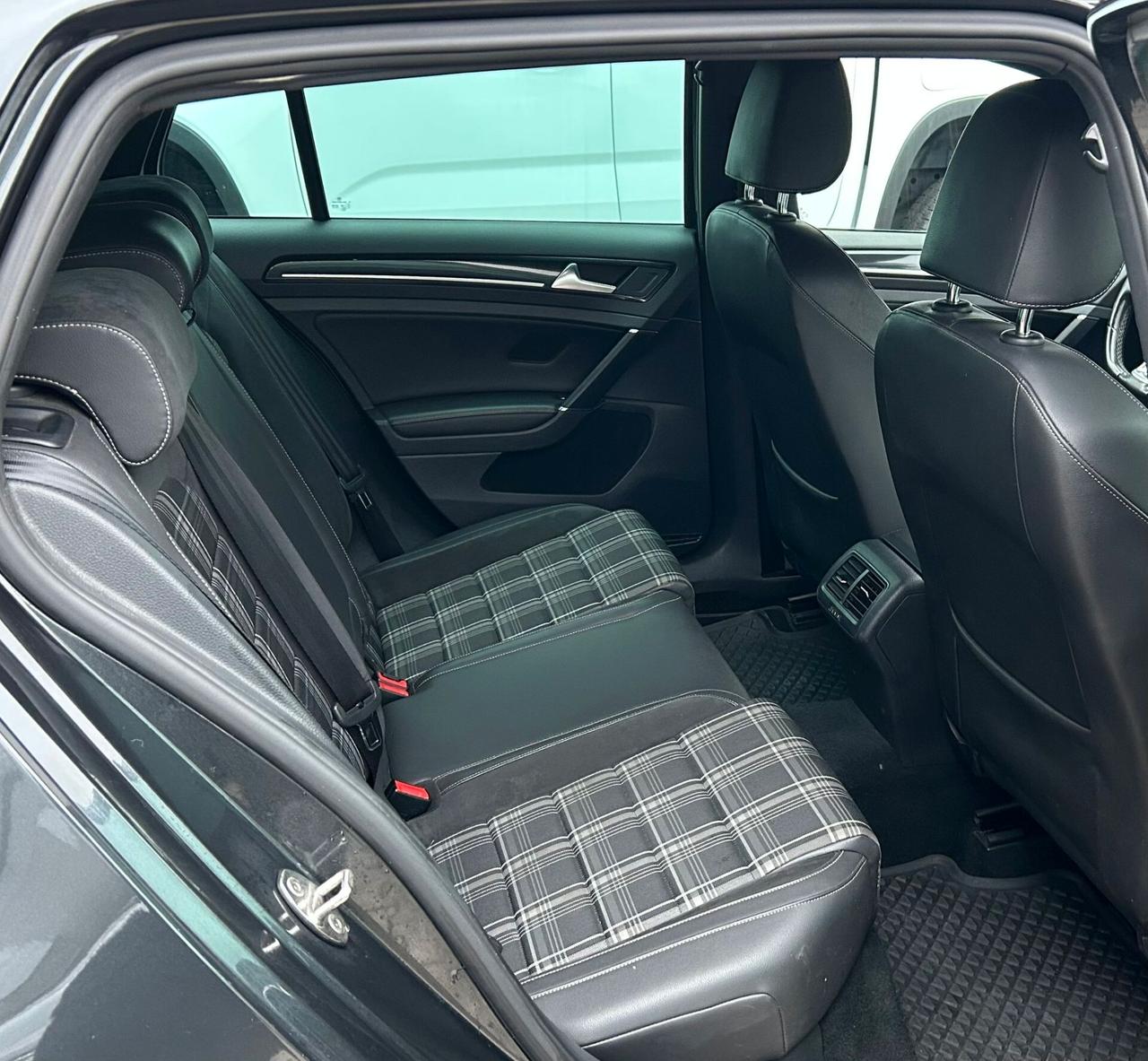 Volkswagen Golf GTD SOLO COMMERCIANTI