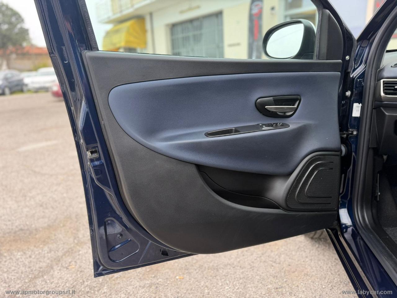 LANCIA Ypsilon 1.2 69 CV 5p. Mya