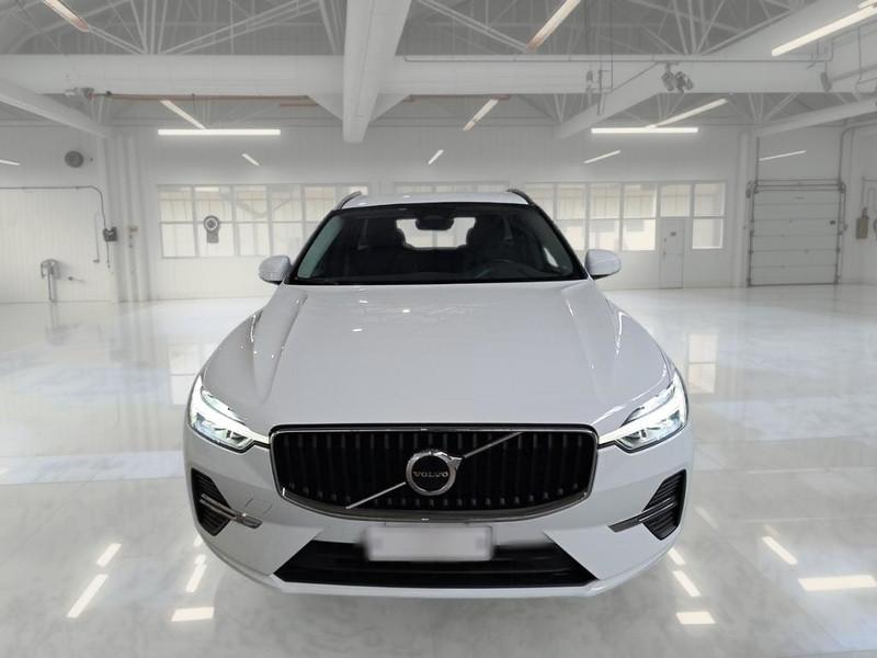 VOLVO XC60 B4 D AWD automatico Momentum Pro