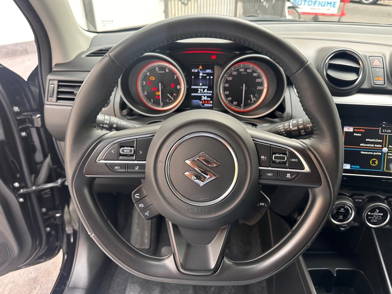 Suzuki Swift 1.2 Hybrid Top