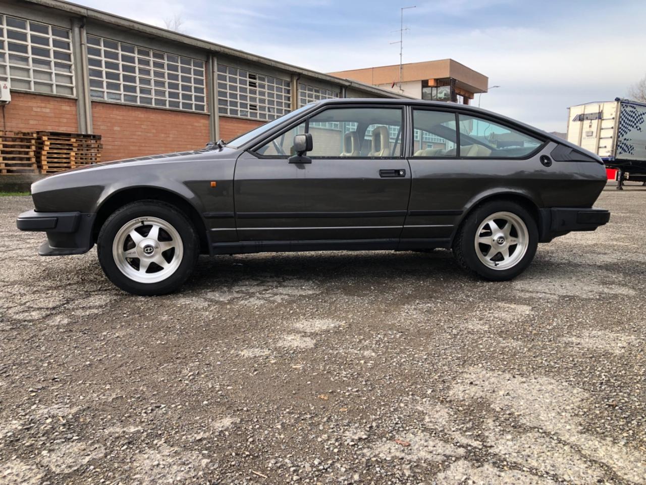 Alfa Romeo Alfetta GTV 2.0