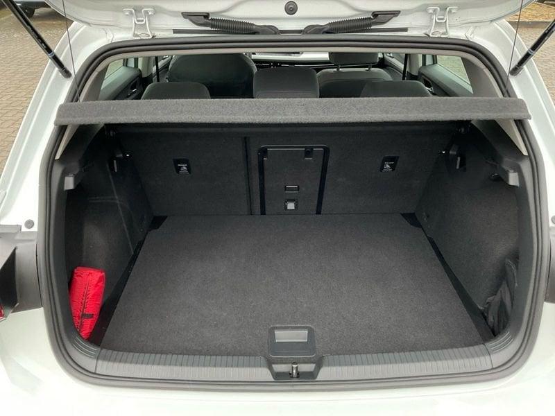 Volkswagen Golf 2.0 TDI Life NAVI LED ACC