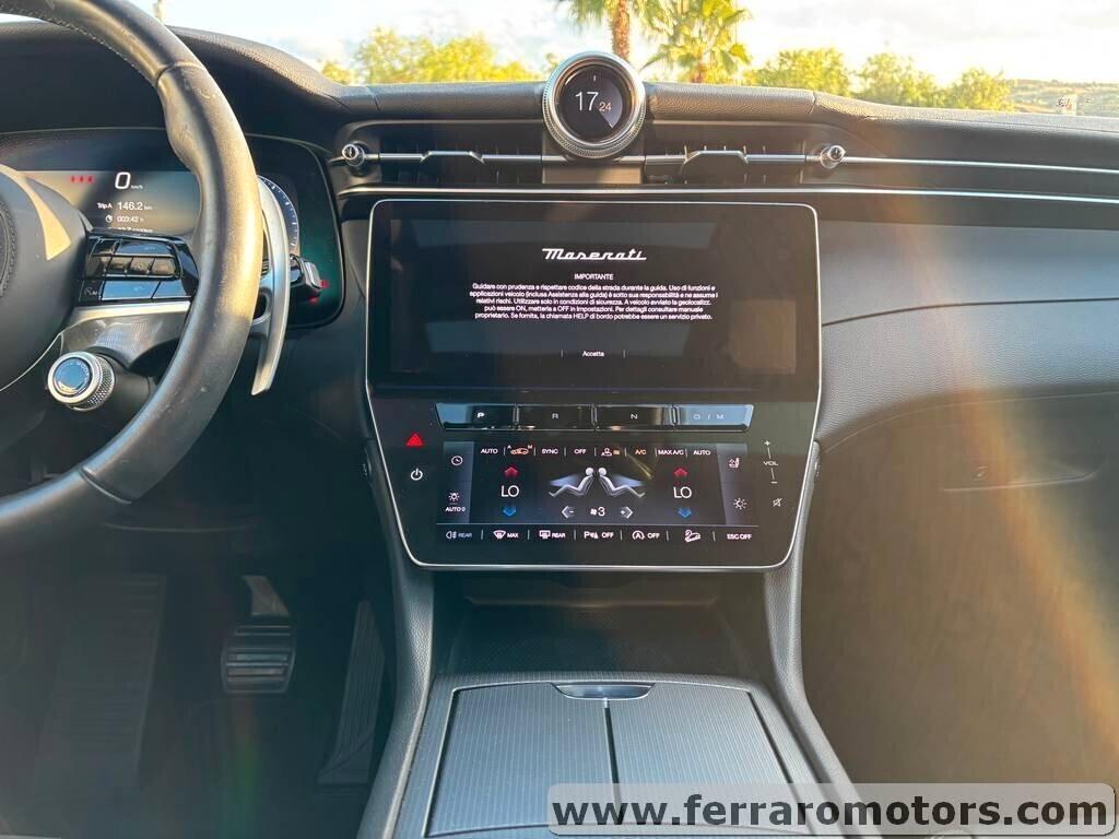 Maserati Grecale MHEV 300 CV solo 10.000 KM IVA ESPOSTA Tua a soli 579 Euro al mese