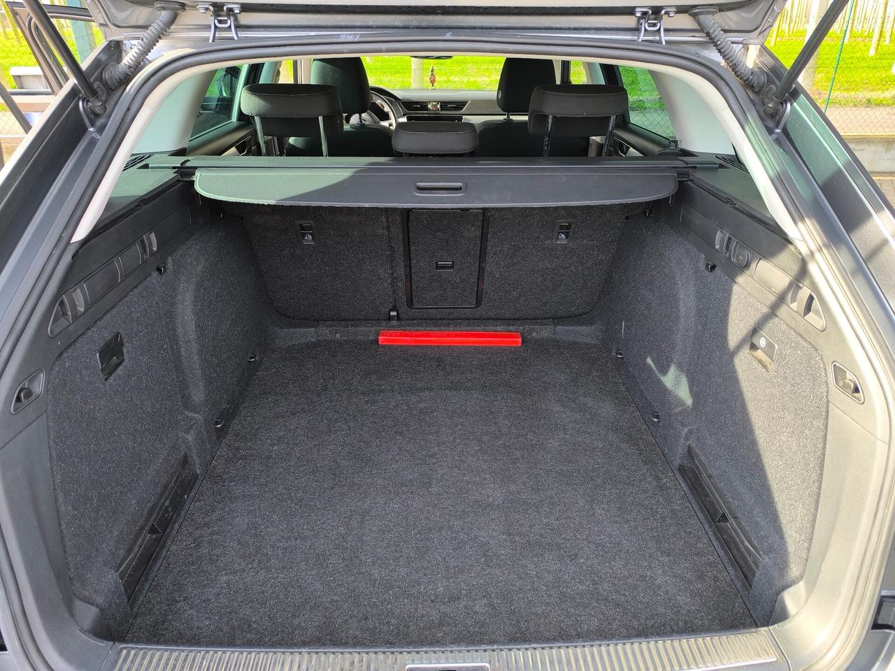 Skoda Superb 2.0 TDI EVO 150 CV SCR DSG Wagon Executive