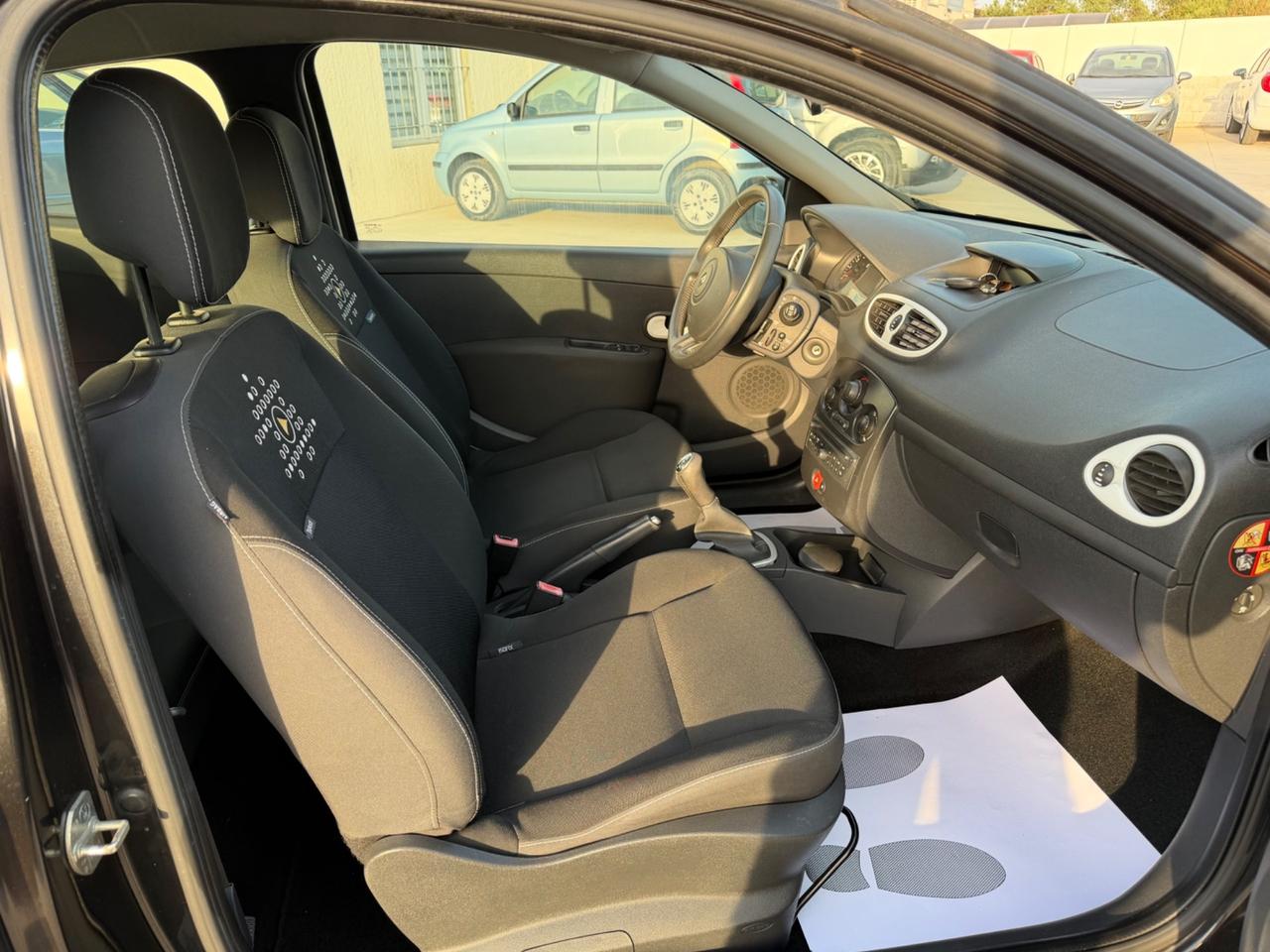 Renault Clio 1.2 benzina 2011