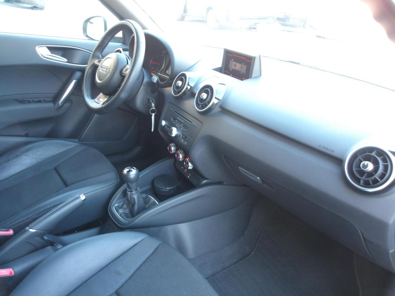 Audi A1 Sportback 1.6 tdi Ambition S - LINE 105cv