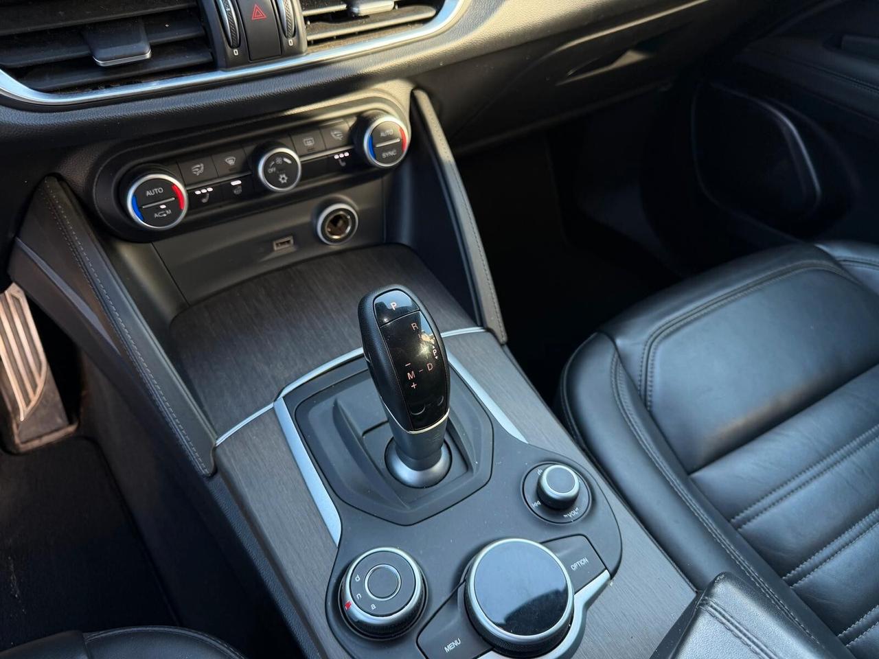 Alfa Romeo Stelvio 2.0 Turbo 280 CV AT8 Q4 First Edition