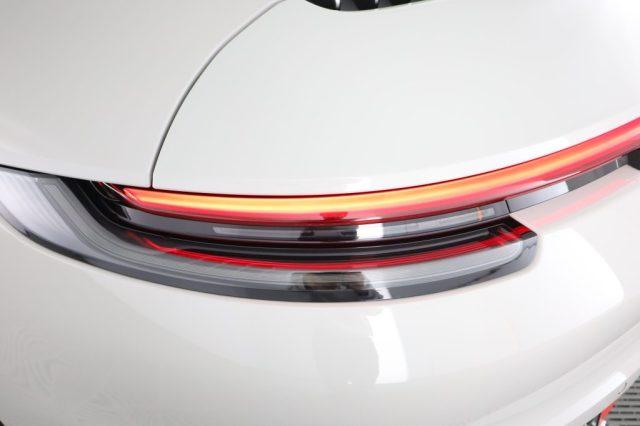 PORSCHE 911 911 Carrera 4