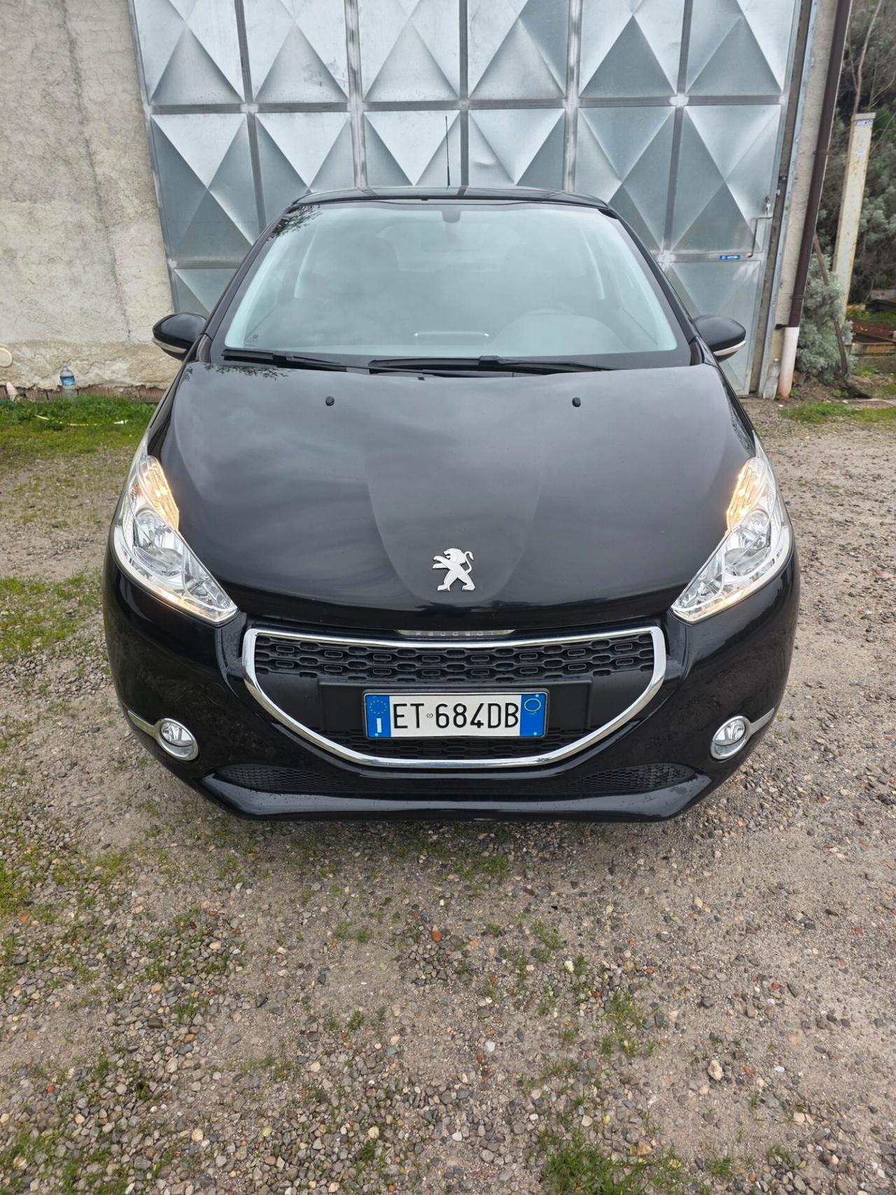 Peugeot 208 1.4 HDi 68 CV 3 porte Allure