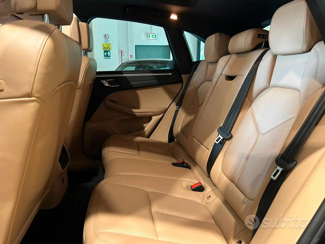 PORSCHE MACAN 2.0