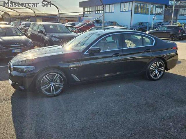 BMW 530 Serie 5 G30 Berlina LCI 530e Business auto - GM283