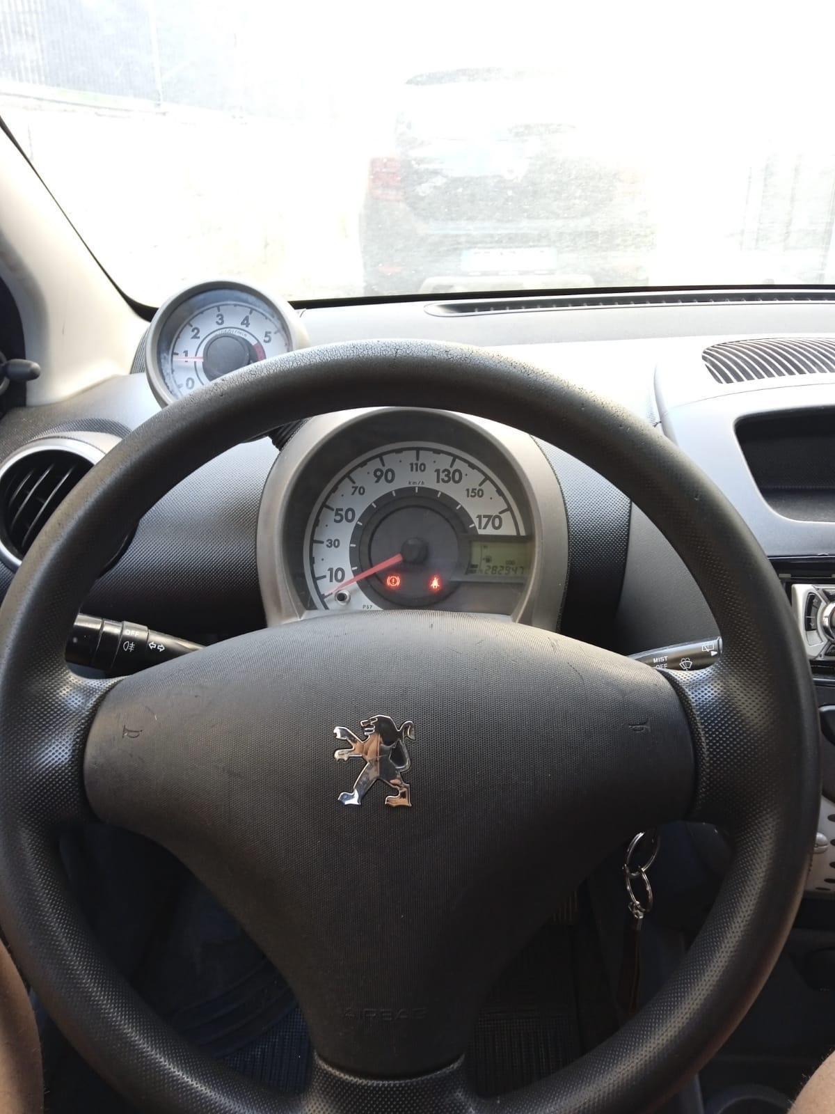 Peugeot 107 1.4 HDi 5p. Plaisir