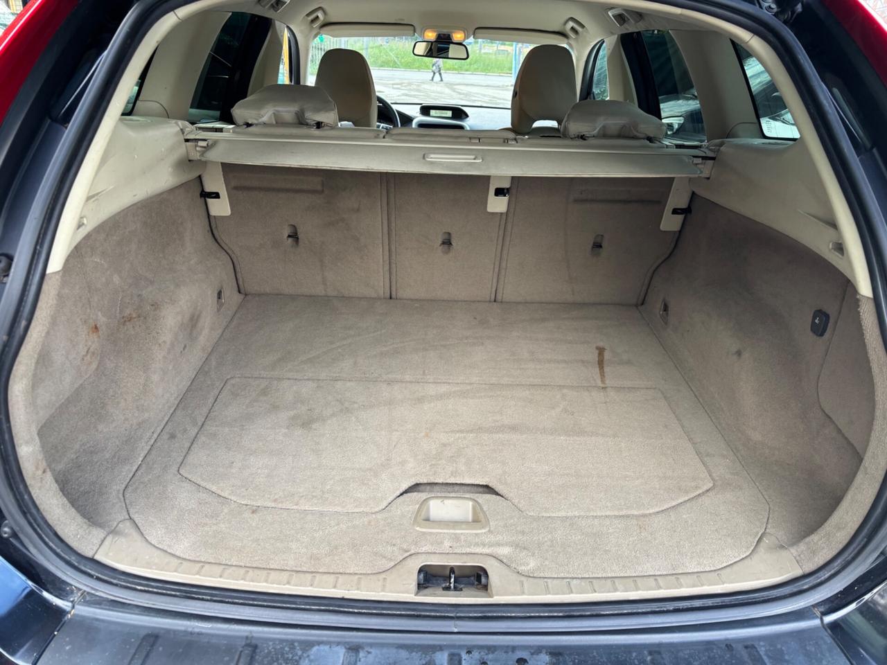 Volvo XC 60 D5 AWD Momentum