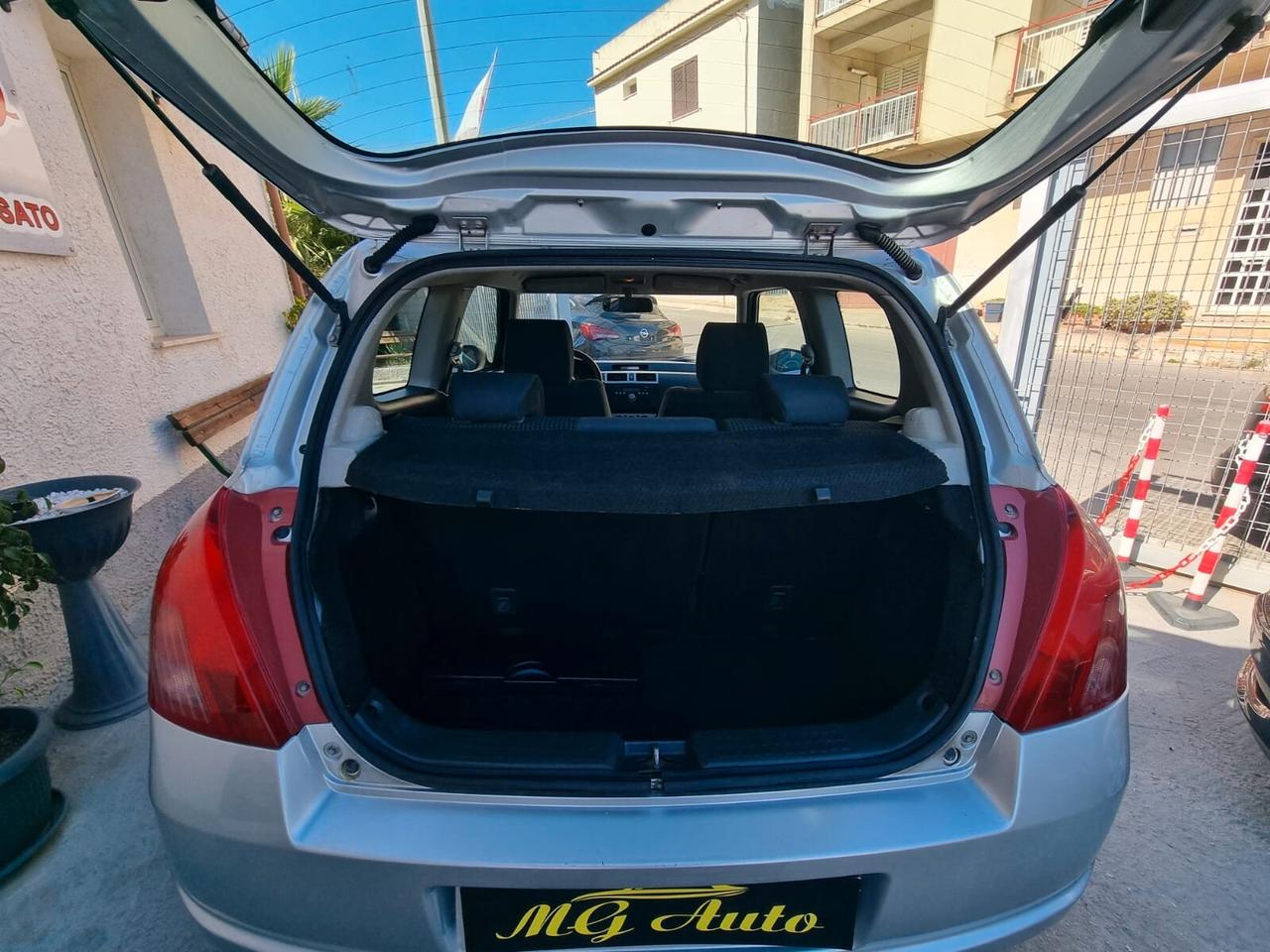 Suzuki Swift 1.3 DDiS 3p. GL