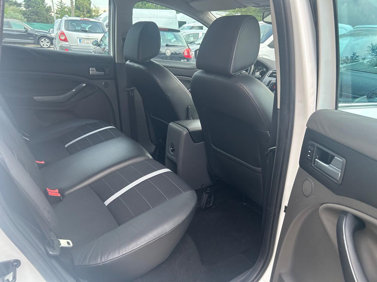 Ford Kuga 2.0 TDCi 4WD Gancio Traino 100000km