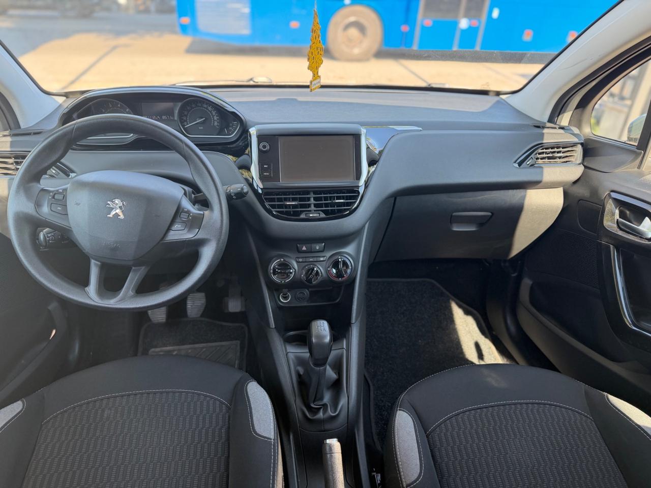 Peugeot 208 1.2 benzina