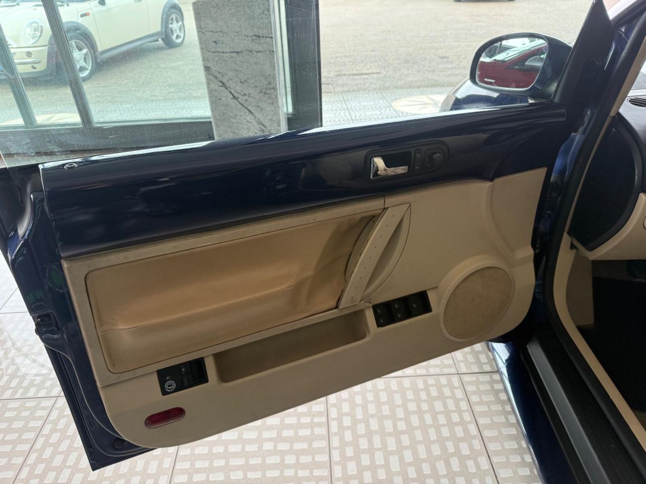 Volkswagen New Beetle 1.9 TDI 105CV Cabrio Lim. Red Edt.