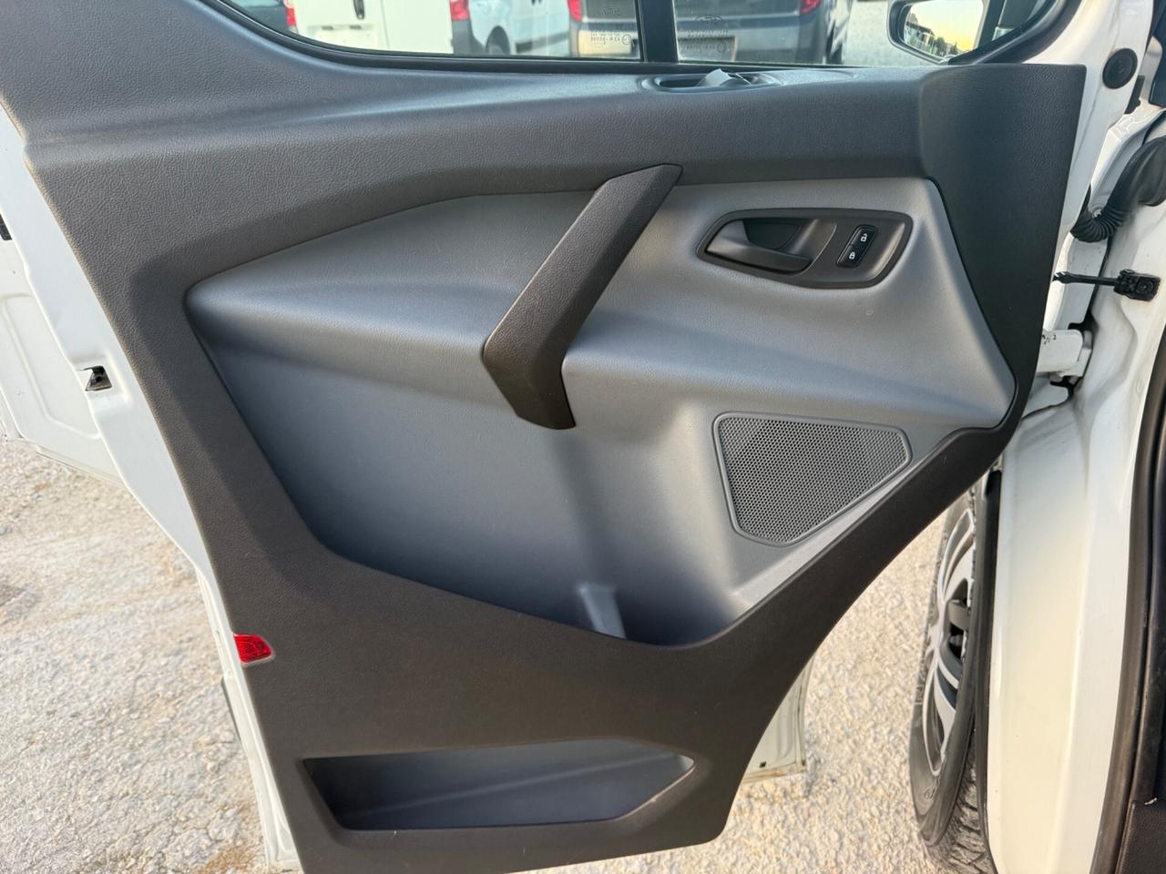 Ford Transit Custom 250 2.2 TDCi PC Furgone Entry