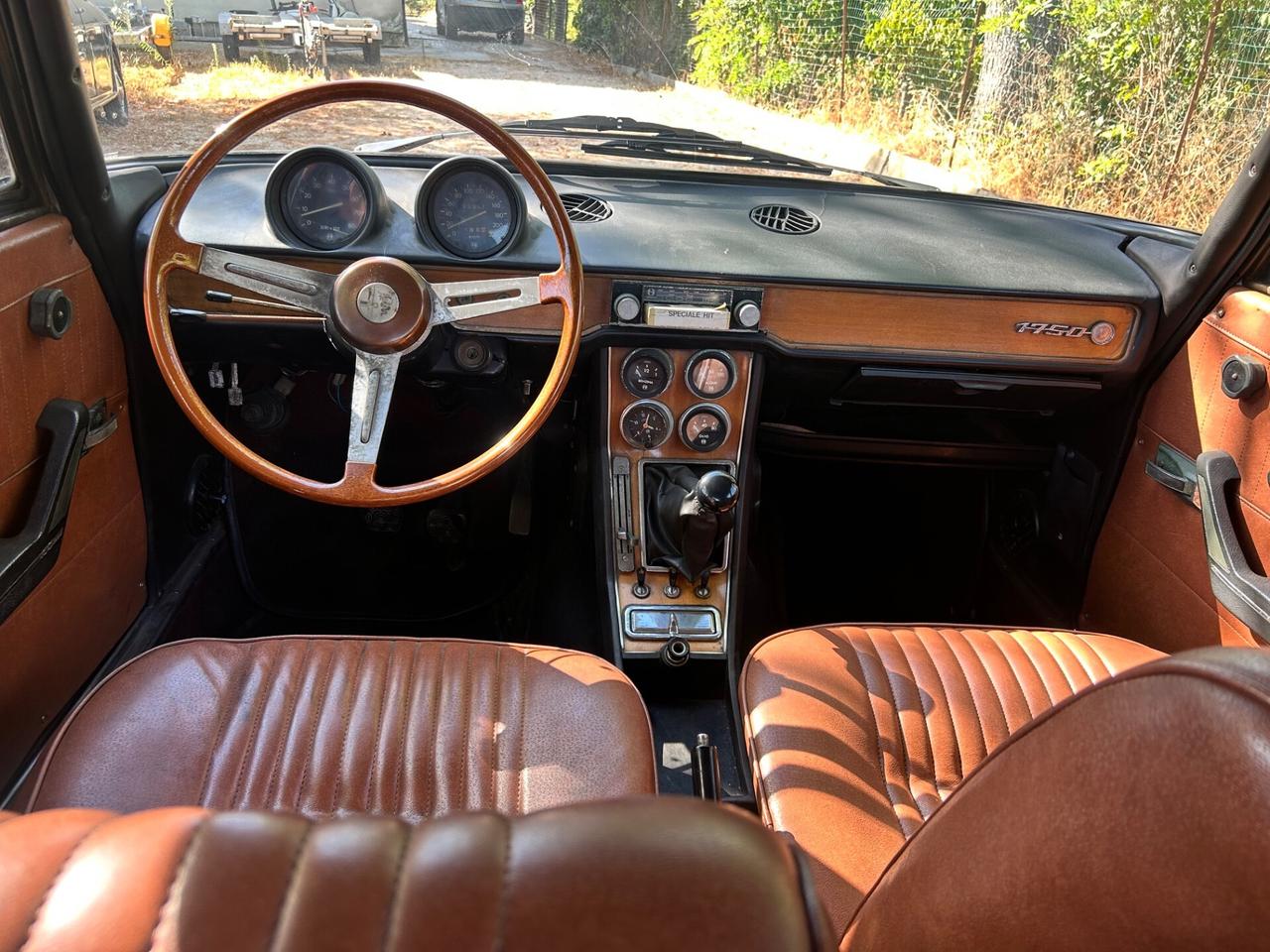 Alfa Romeo 1750 berlina TARGA ORO
