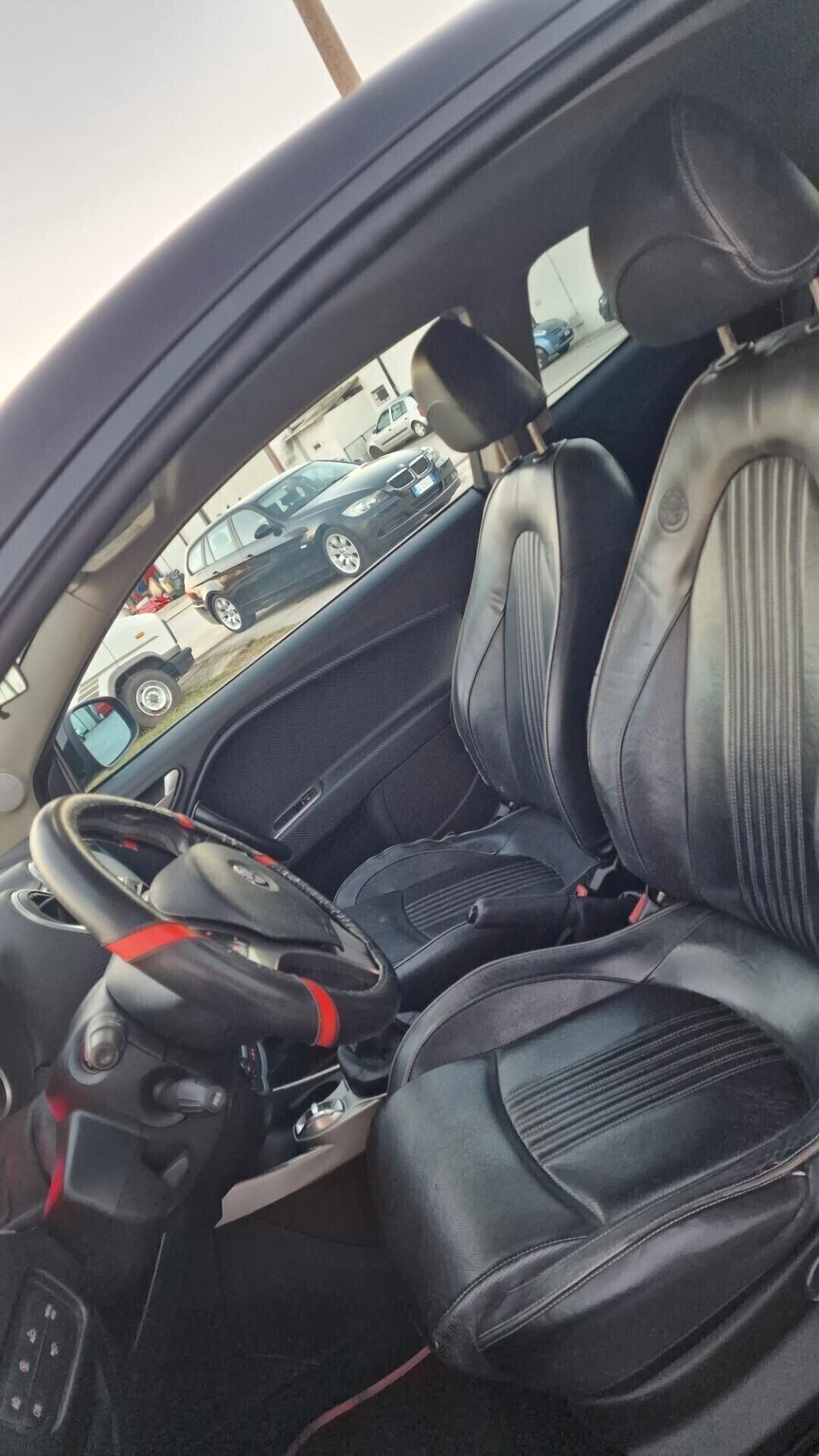 Alfa Romeo MiTo 1.6 JTDm S&S Distinctive Sport Pack