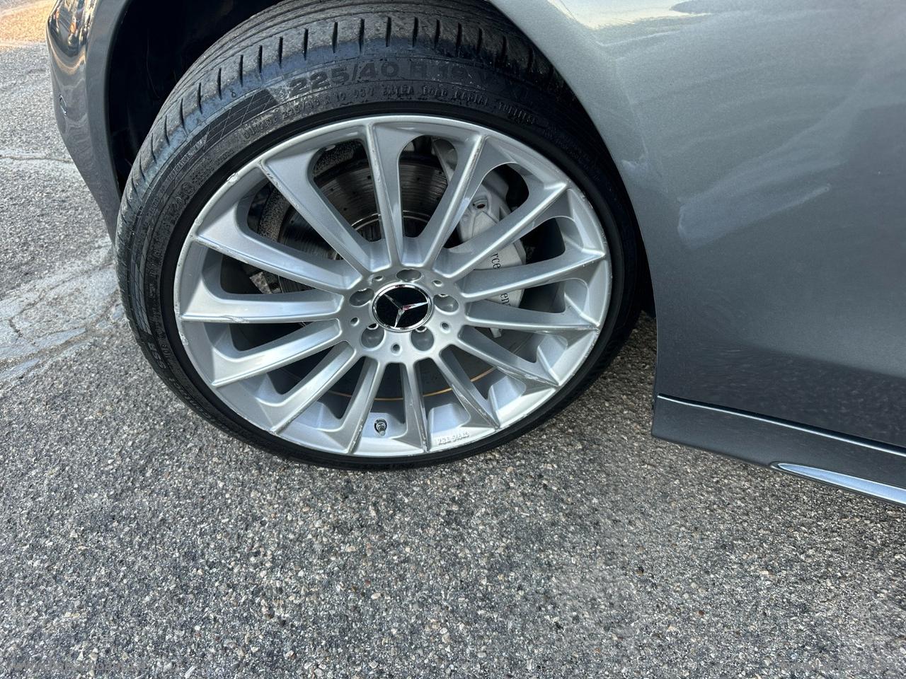 MERCEDES-BENZ C 220 d 4Matic Premium