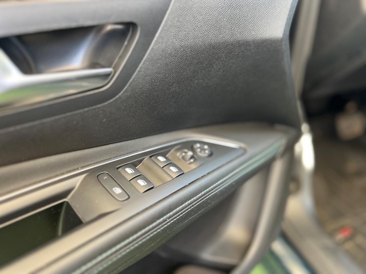 Peugeot 5008 BlueHDi 130 S&S EAT8 GT
