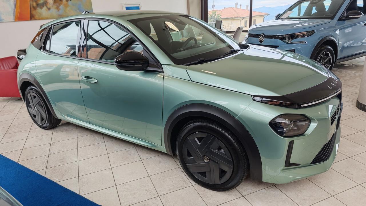 Lancia Ypsilon Hybrid e-DCT