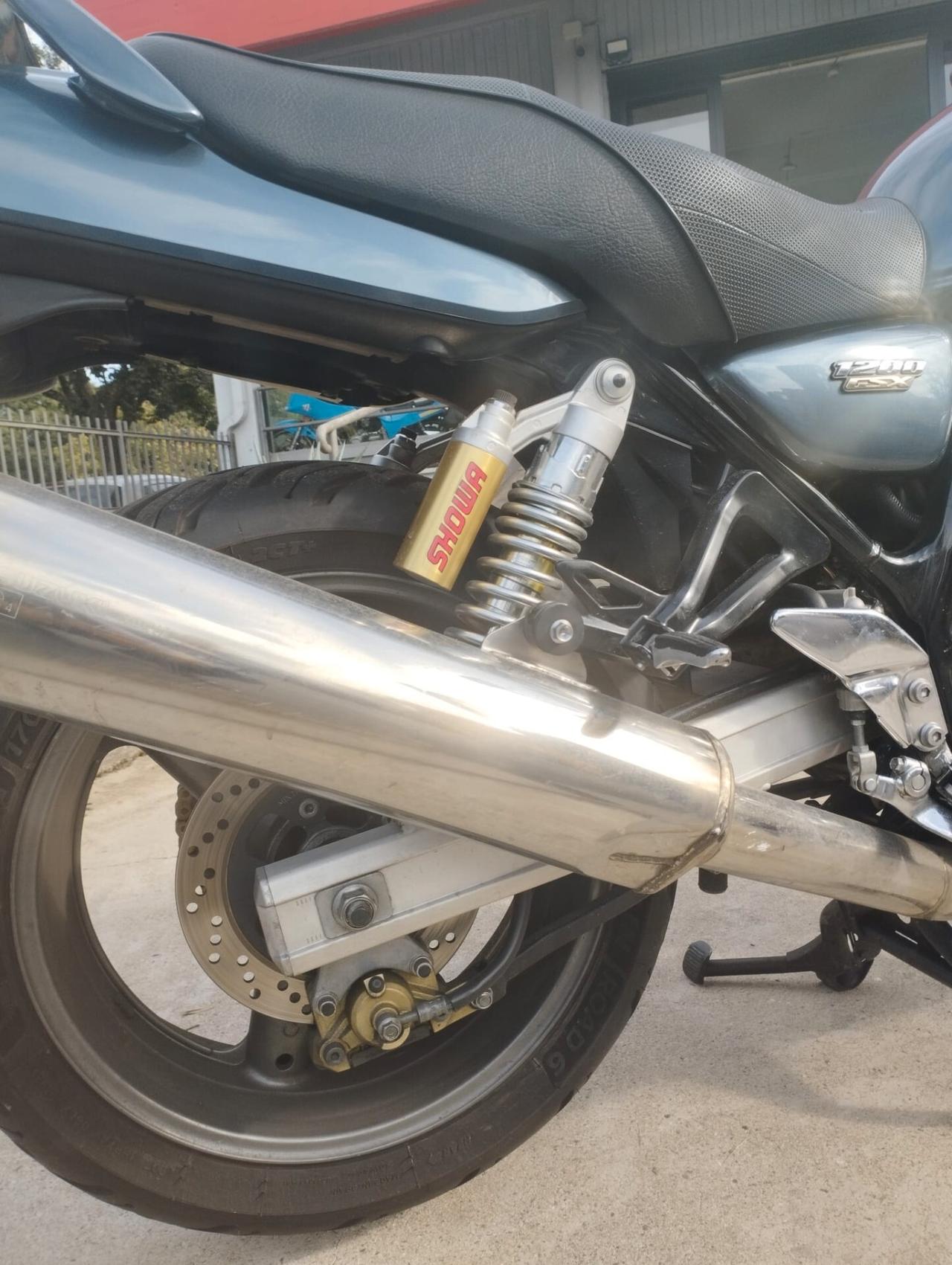SUZUKI GSX 1200